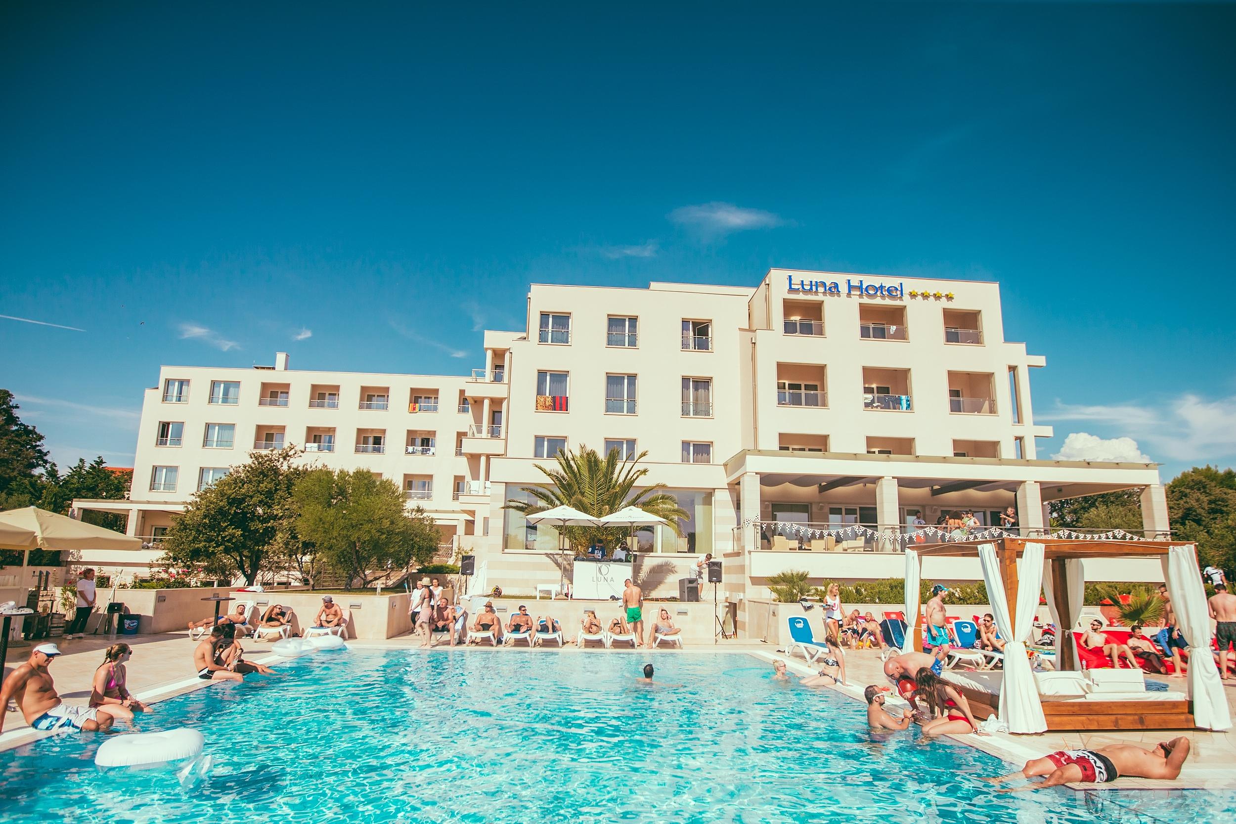 Family Hotel La Luna Lun  Buitenkant foto